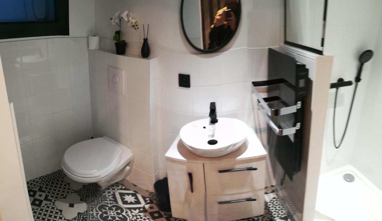 Апартаменти Studio Cosy Avec Acces Et Terrasse Independants Tresses Екстер'єр фото